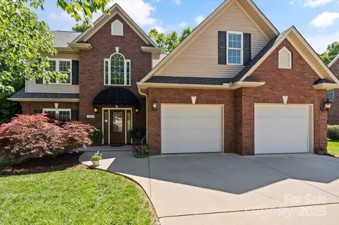 3124 17th Street Ne Ln NE, Hickory, NC 28601