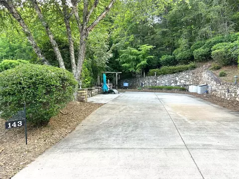 143 Cornell Cir, Lake Lure, NC 28746