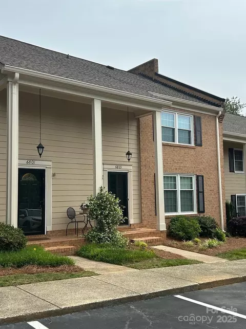 6803 Dumbarton Dr, Charlotte, NC 28210