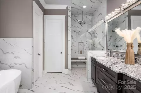 Bath - 7703 Juniper Ln, Denver, NC 28037 photo 2 of 8