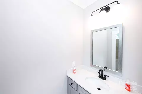 Bath - 720 Cavesson Way, Monroe, NC 28110 photo 4 of 5
