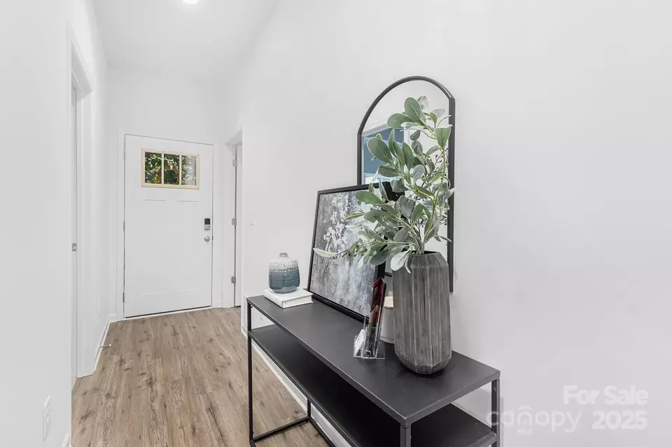 Entry Way - 1623 Martin Ave, Gastonia, NC 28052 photo 1 of 1