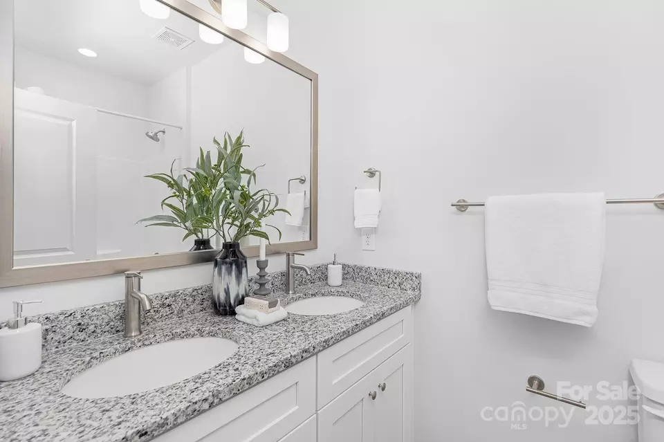 Bath - 1623 Martin Ave, Gastonia, NC 28052 photo 1 of 3