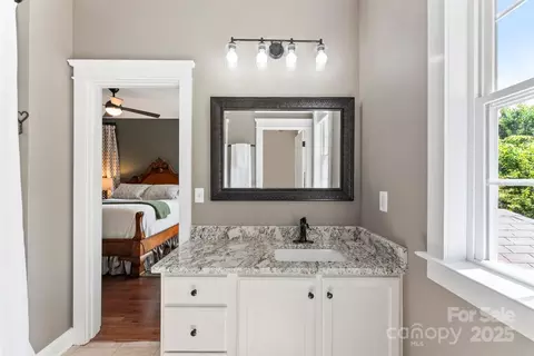 Bath - 314 Center Dr, Davidson, NC 28036 photo 4 of 4