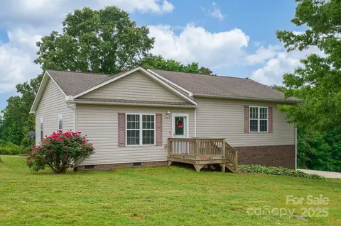 6079 Little River Ct, Granite Falls, NC 28630