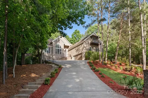 171 Secretariat Dr, Mooresville, NC 28117