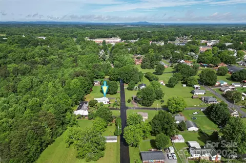 View/Area - 320 E Pine St, Maiden, NC 28650 photo 2 of 5