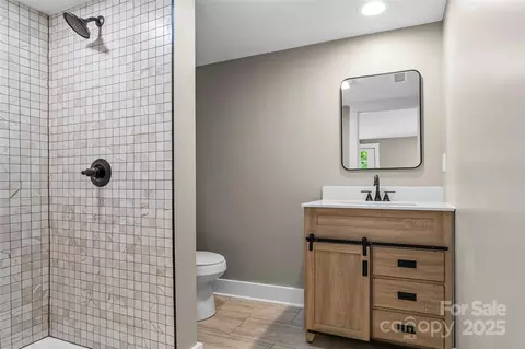 Bath - 320 E Pine St, Maiden, NC 28650 photo 3 of 4