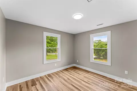 Bedroom - 320 E Pine St, Maiden, NC 28650 photo 4 of 7