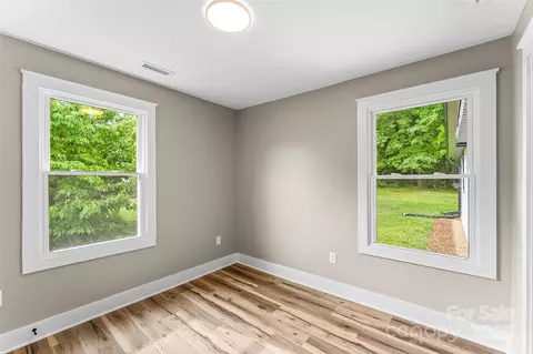 Bedroom - 320 E Pine St, Maiden, NC 28650 photo 5 of 7