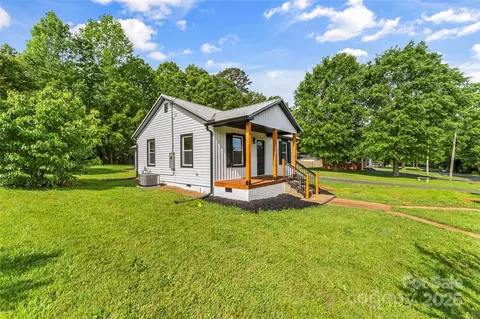 Exterior - 320 E Pine St, Maiden, NC 28650 photo 7 of 8