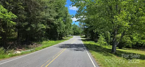 6653 Mountain Grove Rd, Hickory, NC 28602
