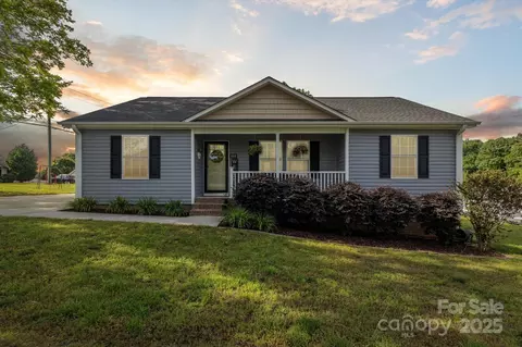 835 Jet St, Kannapolis, NC 28081
