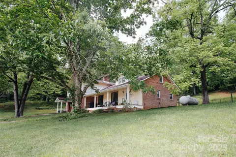 773 Peppers Creek Rd, Marion, NC 28752