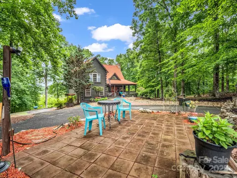 321 River Ridge Pkwy, Rutherfordton, NC 28139