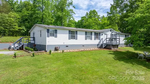 4375 Fox Rd, Lenoir, NC 28645