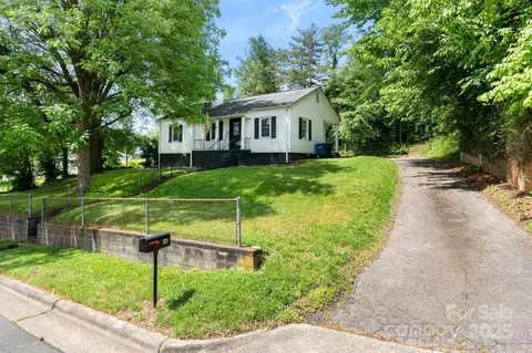1211 11th Nw St NW, Hickory, NC 28601