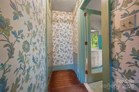 Entry Way - 93 Villa Barbara Ln, Tryon, NC 28782 photo 1 of 2