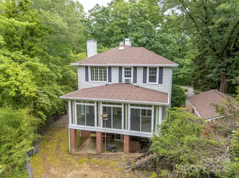 Exterior - 93 Villa Barbara Ln, Tryon, NC 28782 photo 7 of 10