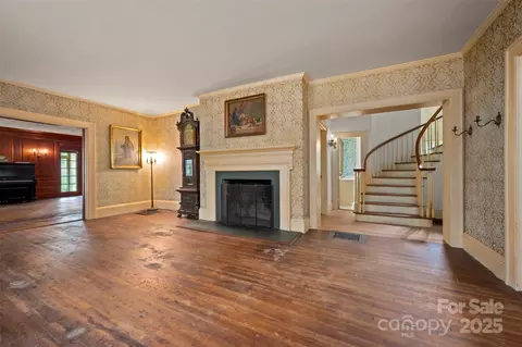 Living - 93 Villa Barbara Ln, Tryon, NC 28782 photo 2 of 7