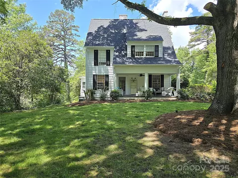 1051 14th Avenue Nw Dr NW, Hickory, NC 28601