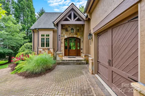 577 Walnut Valley Pkwy, Arden, NC 28704