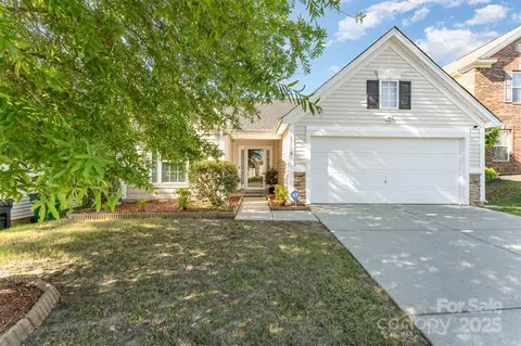 13830 Riding Hill Ave, Charlotte, NC 28213