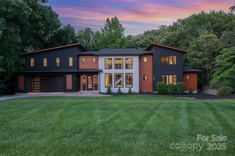 5925 Creola Rd, Charlotte, NC 28270