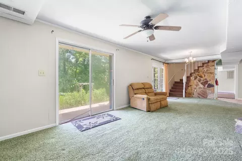 Living - 6256 Monford Dr, Conover, NC 28613 photo 5 of 5