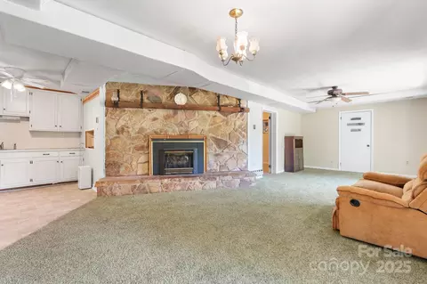 Living - 6256 Monford Dr, Conover, NC 28613 photo 3 of 5