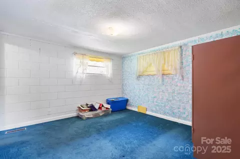 Bedroom - 6256 Monford Dr, Conover, NC 28613 photo 1 of 2