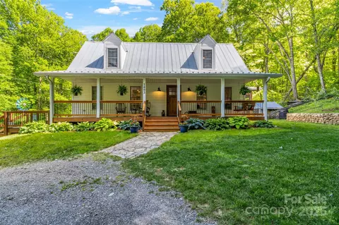 1493 Upper Browns Creek Rd, Burnsville, NC 28714