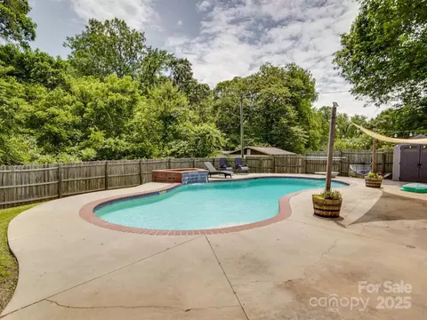 2666 Hill Ln, Gastonia, NC 28054