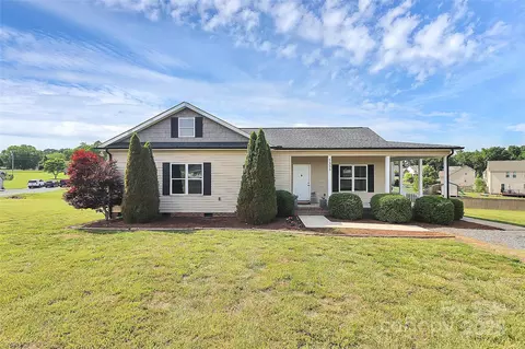 5333 Lake Glenn Dr, Stanfield, NC 28163