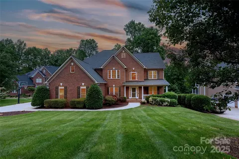 132 Parkside Ln, Mooresville, NC 28117