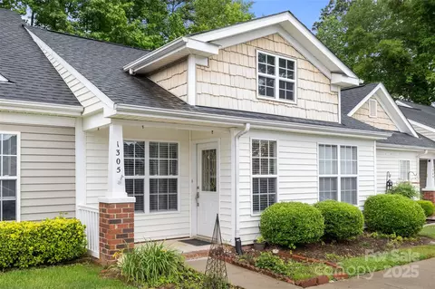 1305 Dan Dr, Rock Hill, SC 29732