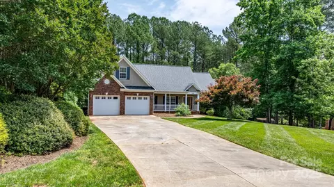 5362 Beacon Ridge Dr, Granite Falls, NC 28630