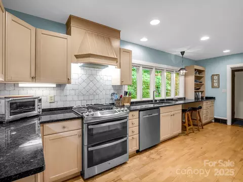 185 Greenstoke Loop, Tryon, NC 28782 photo 12