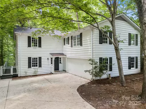 5016 Celeste Ct, Charlotte, NC 28270