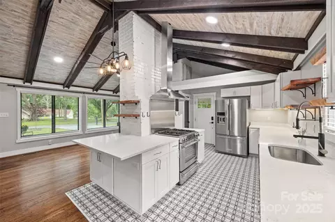 605 Cobb St, Lowell, NC 28098