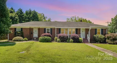 300 Caldwell St, Kannapolis, NC 28083