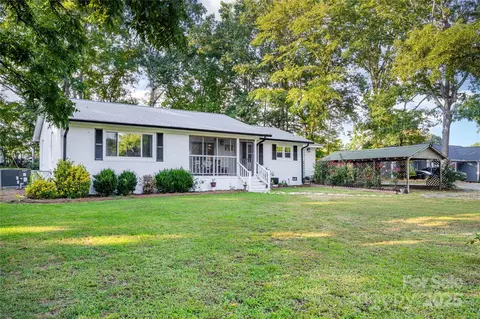 Exterior - 2320 Doster Rd, Monroe, NC 28112 photo 3 of 8