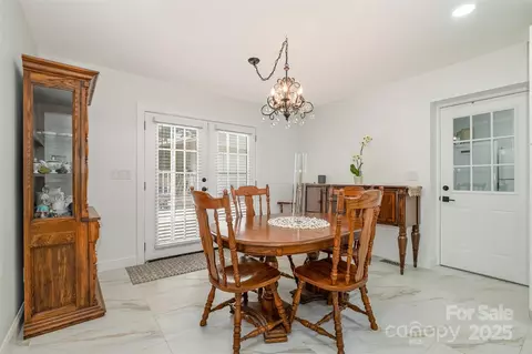 Dining - 2320 Doster Rd, Monroe, NC 28112 photo 1 of 1