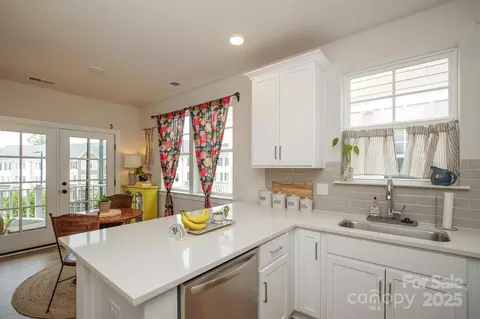 Kitchen - 711 Beaty St, Davidson, NC 28036 photo 1 of 5