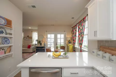 Kitchen - 711 Beaty St, Davidson, NC 28036 photo 2 of 5