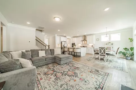 113 Summerhill Dr, Mooresville, NC 28115