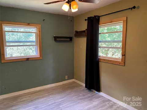 Bedroom - 333 Thermal View Dr, Tryon, NC 28782 photo 3 of 8