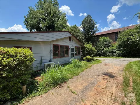 Exterior - 333 Thermal View Dr, Tryon, NC 28782 photo 1 of 8