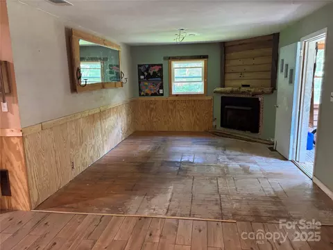 Living - 333 Thermal View Dr, Tryon, NC 28782 photo 3 of 5