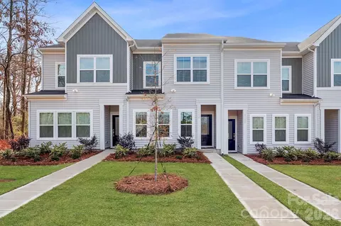 4750 Lakeview N 18 Rd N #18, Charlotte, NC 28216